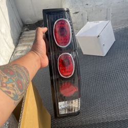 Nissan D21 Oem Lights 