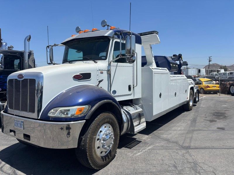2016 Peterbilt 348