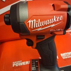 Milwaukee M18 FUEL Brushless Impact  