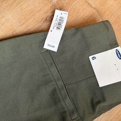 Old Navy Green Pants – Size 6 – New With Tags