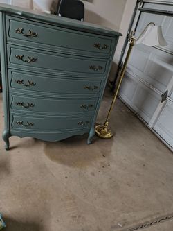 Dresser
