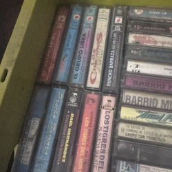 300 Cassett De Musica Mexicana Groupera  Del Recuerdo Mana Grupo Indio Los Freddys Los Muecas Los Angeles Negros Y Muchos MAs 
