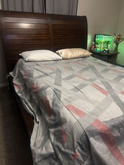 Sleigh bed $200.