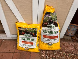 1 1/2 bags of expert gardener potting mix