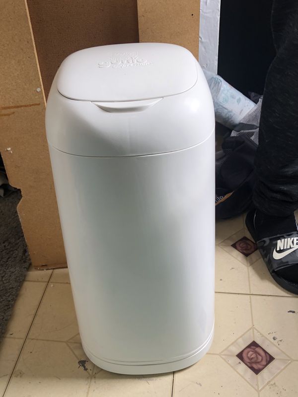 Trash can for diapers for Sale in Chicago, IL OfferUp