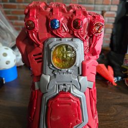 Light UP Infiniti Gauntlet with Gems