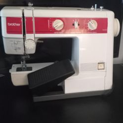 BROTHER SEWING MACHINE FULLY FUNCTIONAL 