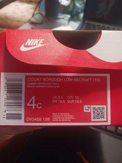 Size 4c blue and white Nike