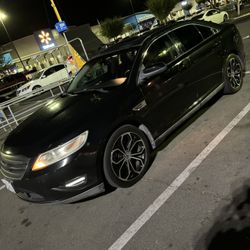 2010 Ford Taurus