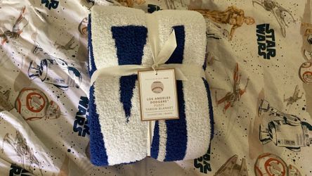 Los Angeles Dodgers Fuzzy Throw Blanket