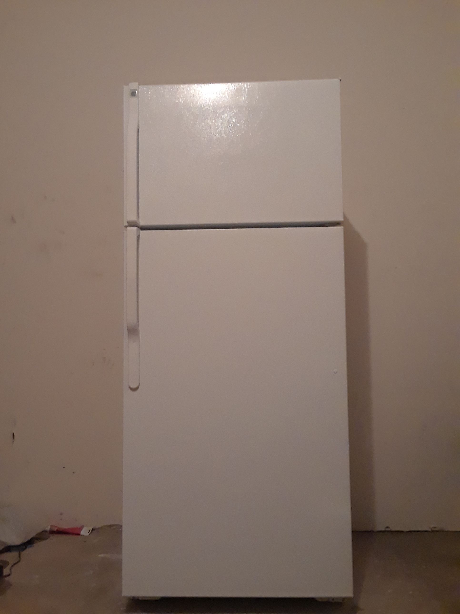 Refrigerator like new