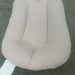 Infant Lounger Snuggle Me Organic