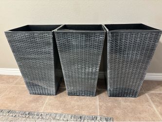 Set of 3 Tall Planters with Drainage Hole, Outdoor Flower Pots, Indoor Planters for Porch, Front Door, Entryway, Patio and Deck, Gray