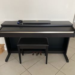Yamaha Clavinova CLP-320