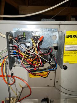 Se asen trabajo de electricidad residencial y comercial  estamos ala orden en todo el metroplex