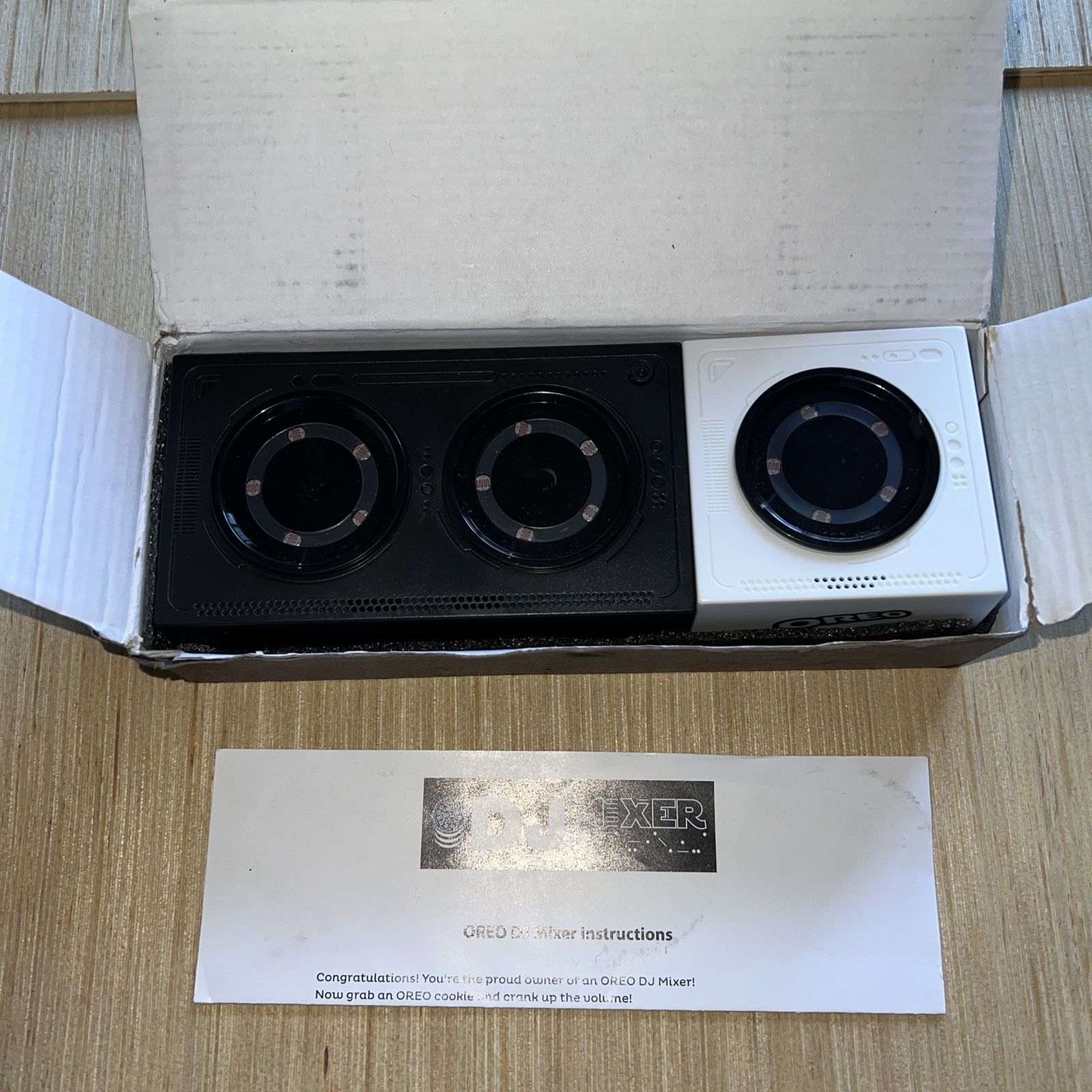 OREO Cookies Promotional DJ Mixer Battery Operated Musical Turntable Set Good!!