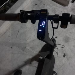 Segaway Kick Max G2’s Electric Scooter