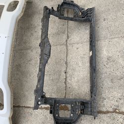 2021-2023 Kia K5 Radiator Support