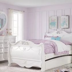 Princess Fairytale 5-Piece Bedroom Set w/ Mattress – $2,100 (High Point, NC)