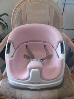 Baby feeding chair