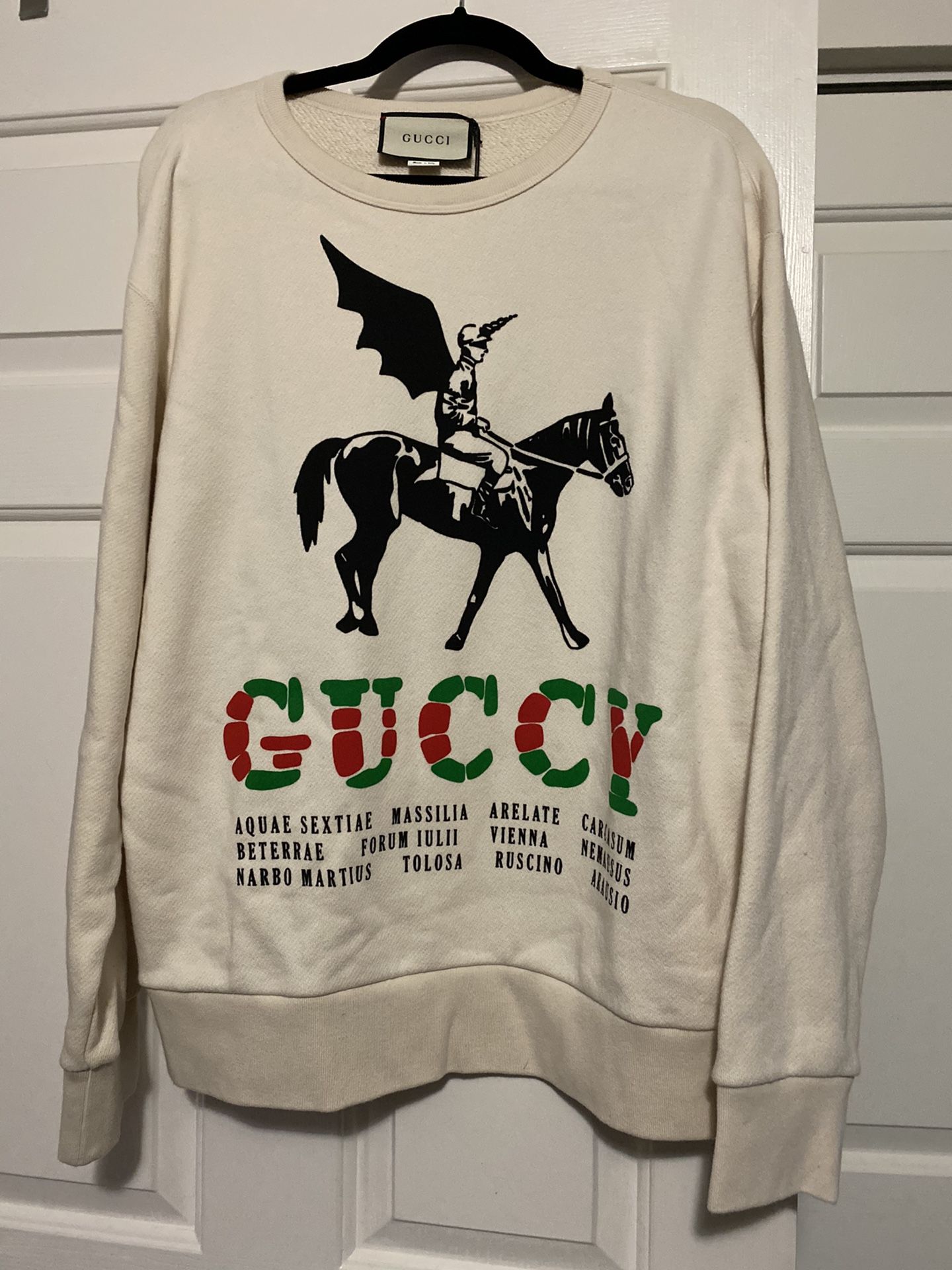 Brand new Gucci sweater size Medium