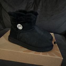 Uggs Kids Size 5 