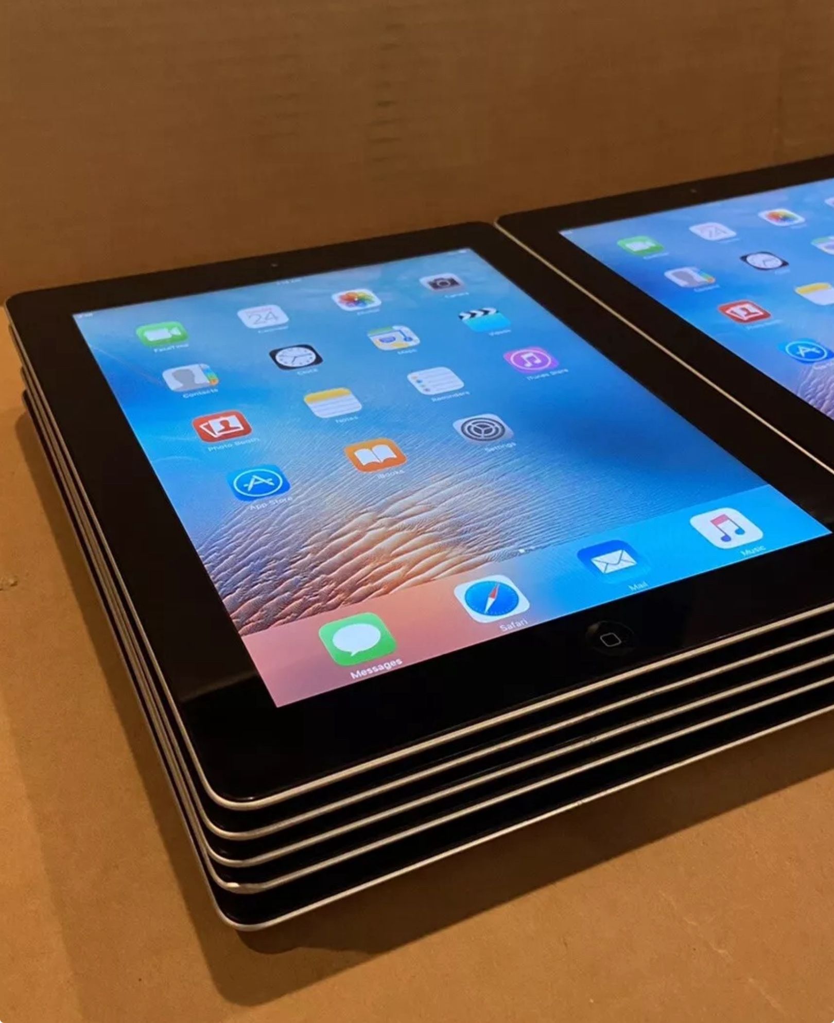 iPads Gen 2 Wi-Fi 16gb