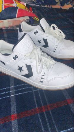 Converse sneakers size 10