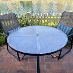 Patio Table And Chairs | Furniture | Make An Offer!