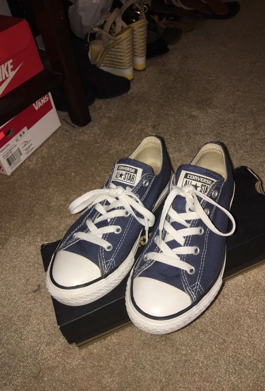 Navy blue converse
