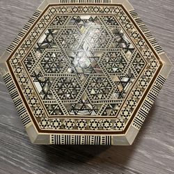 Vintage Jewelry Box