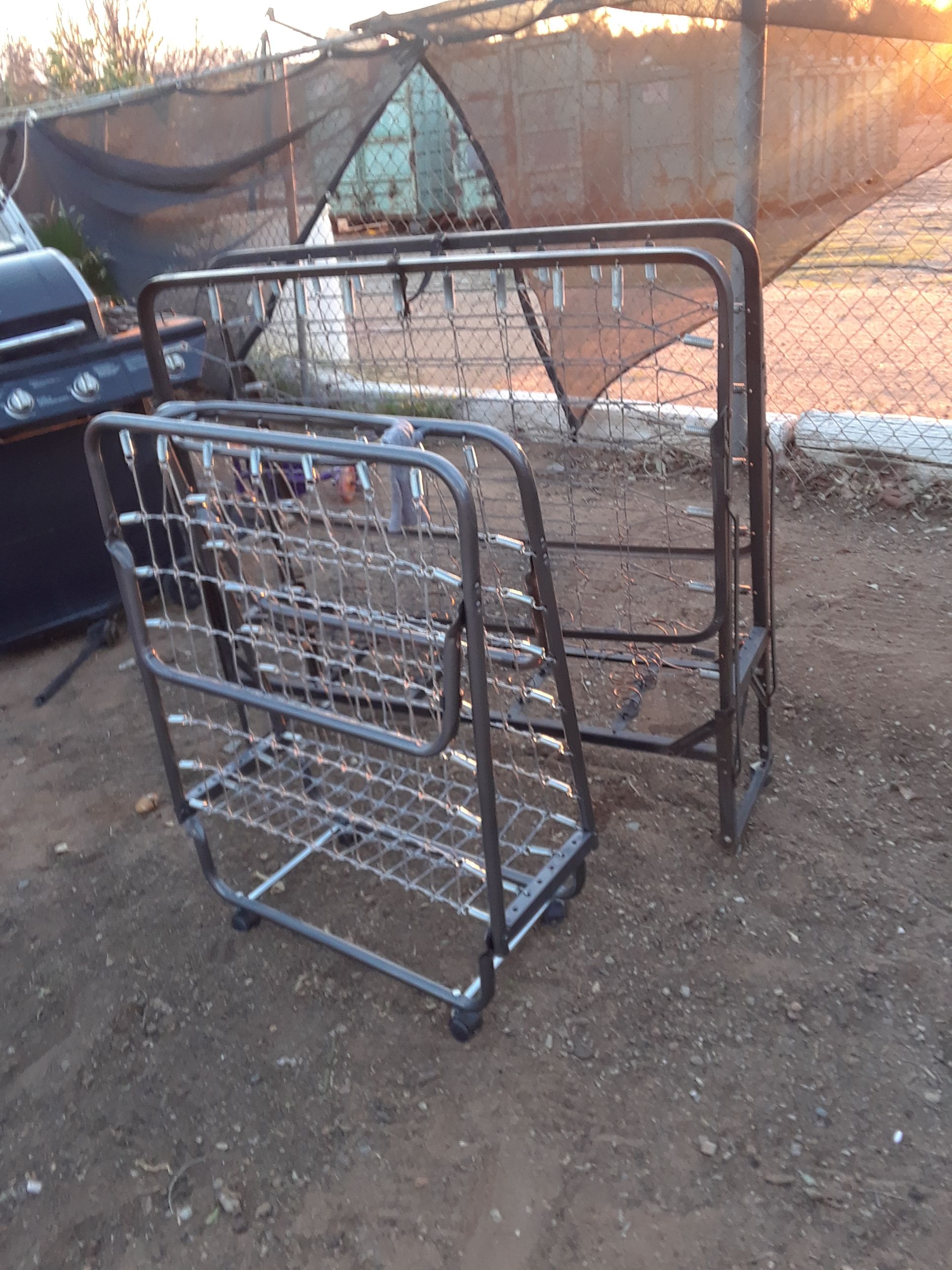 Se venden 2 camas de doblar