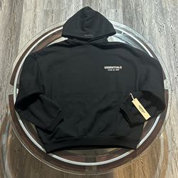 BRAND NEW - ESSENTIALS HOODIE - MEDIUM - BLACK 