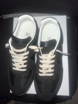 Maison Margiela Men's Replica Leather Low-Top Sneakers