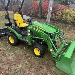 John Deere 1025r