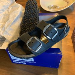 NIB Unisex  Birkenstocks HALF PRICE