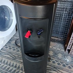 Water Dispenser
