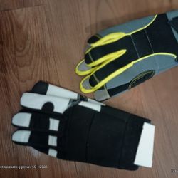 Heavy Duty Gloves