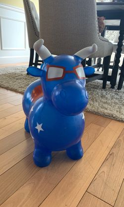 Waliki Toys - Benny the Hopping Bull