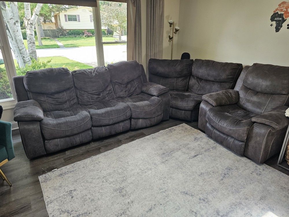 Reclining Sectional