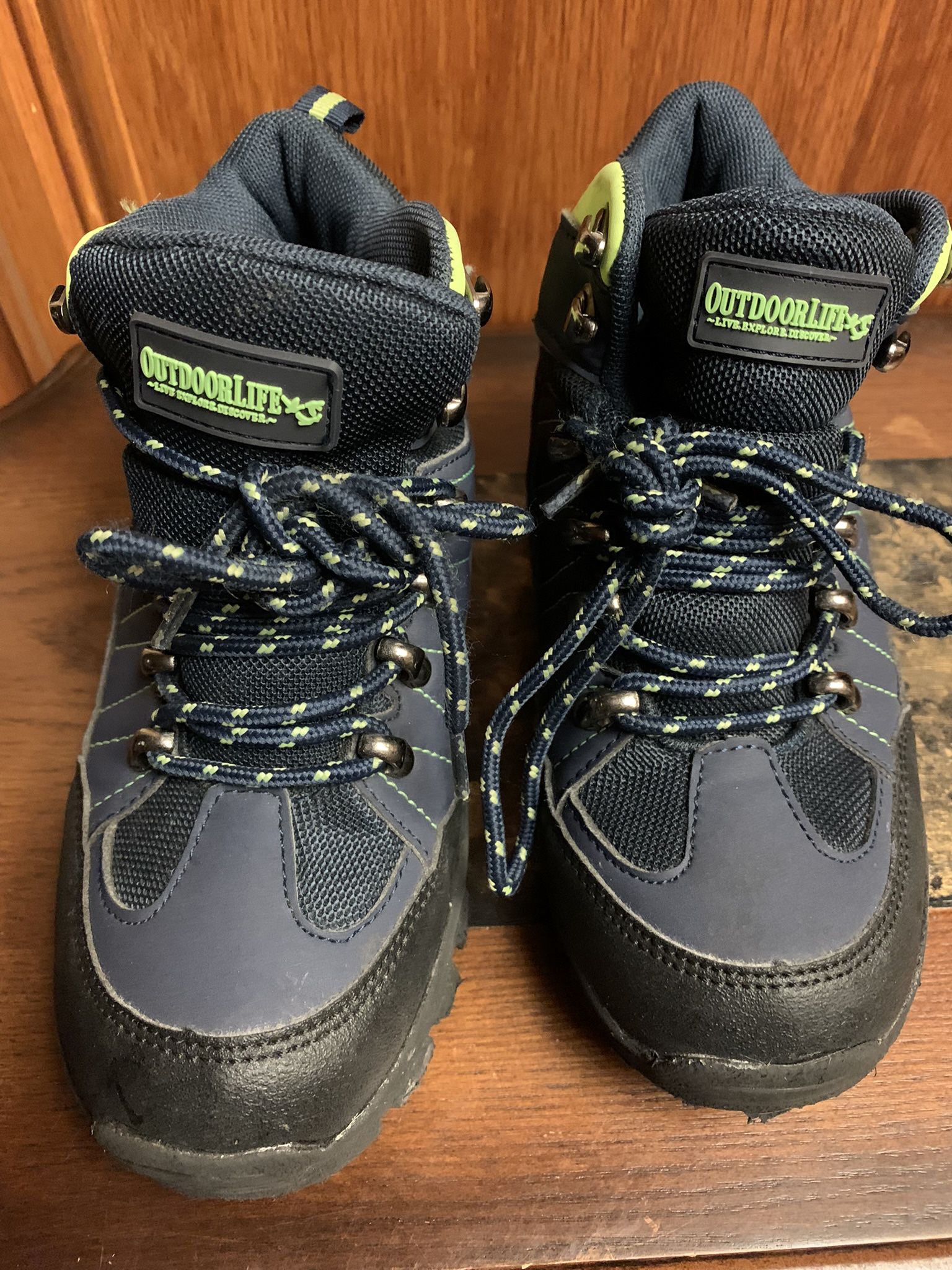 Children’s outdoor life snow/hiking boots