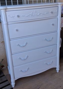 Tall Dresser (53"/40"/20")