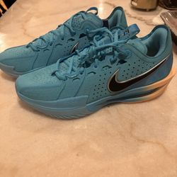 Nike GT Cut 3 - Size 10