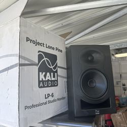 2 LP-6 Kali Audio Speakers
