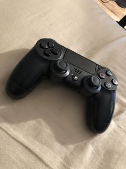 Black ps4 controller