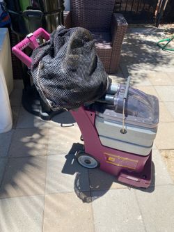 Carpet cleaner
