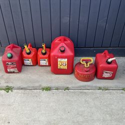 Todos estos galones para la gasolina x $135  o mejor oferta