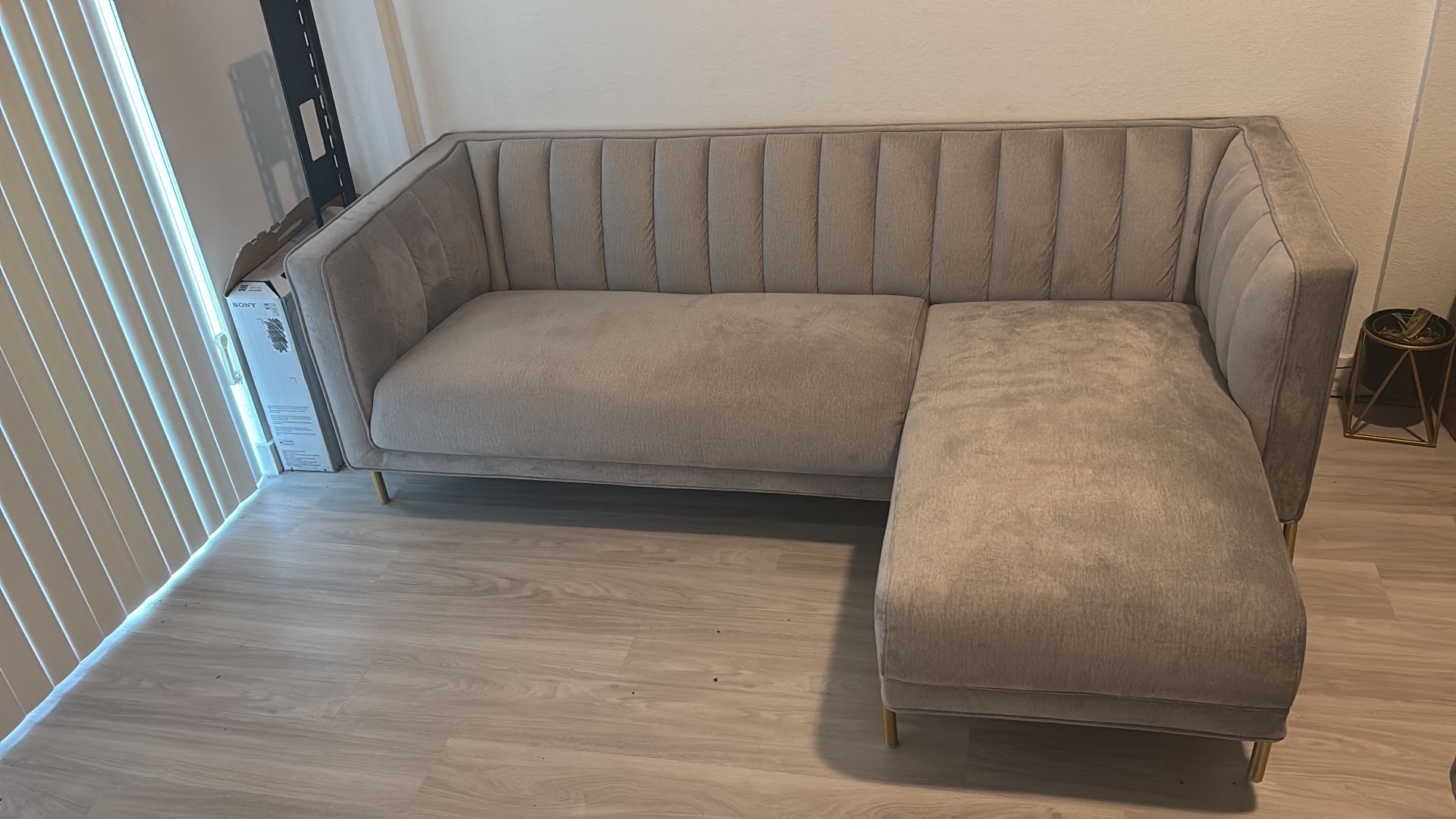 Sectional/Chair 