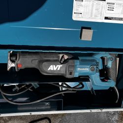 Makita AVT Reciprocating Saw