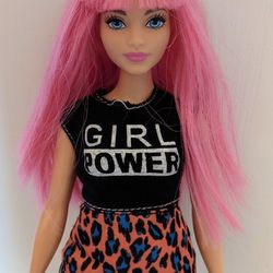Fashionistas Daisy Curvy Barbie Doll